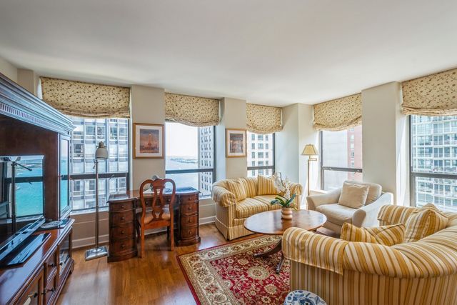 260 E Chestnut Street 1612, Chicago, IL 60611