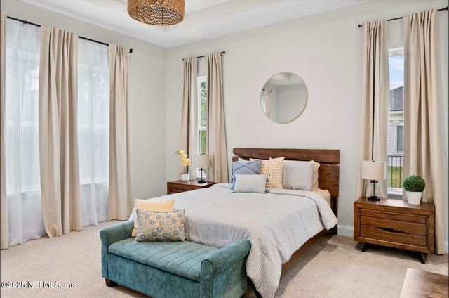 462 HILLENDALE Circle, St. Johns, FL 32259