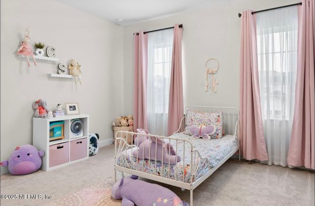 462 HILLENDALE Circle, St. Johns, FL 32259