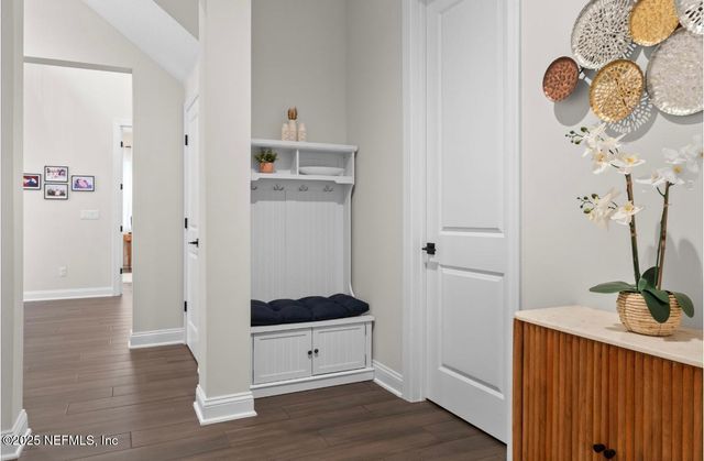 462 HILLENDALE Circle, St. Johns, FL 32259