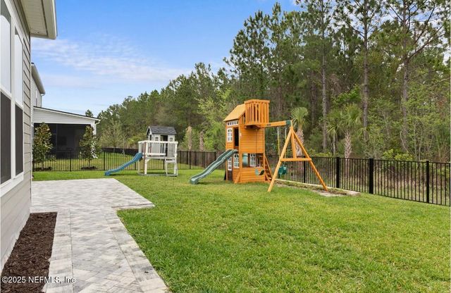 462 HILLENDALE Circle, St. Johns, FL 32259