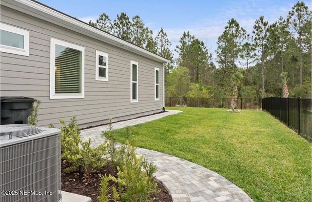 462 HILLENDALE Circle, St. Johns, FL 32259