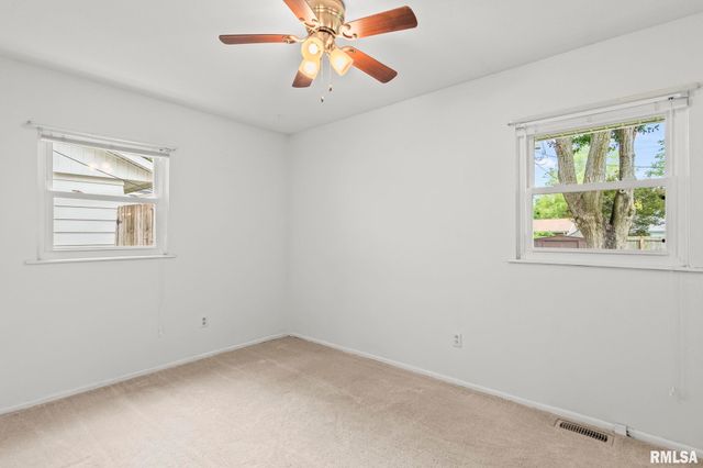 49 WESTMINISTER Drive, Chatham, IL 62629