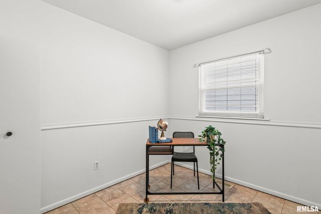 49 WESTMINISTER Drive, Chatham, IL 62629