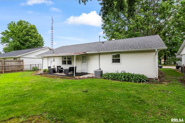 49 WESTMINISTER Drive, Chatham, IL 62629