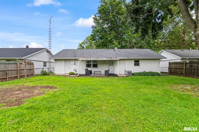 49 WESTMINISTER Drive, Chatham, IL 62629