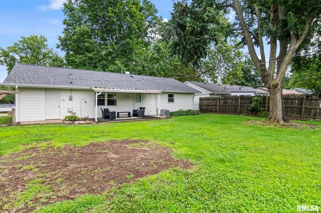 49 WESTMINISTER Drive, Chatham, IL 62629