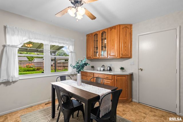 49 WESTMINISTER Drive, Chatham, IL 62629