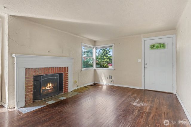 6422 28th Avenue S, Seattle, WA 98108