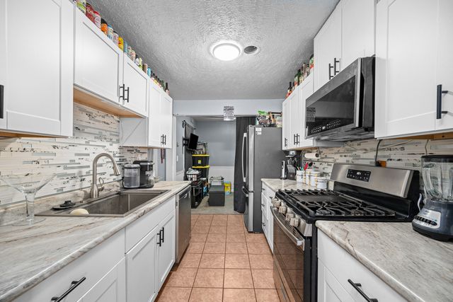 7318 Kelling Street, Davenport, IA 52806