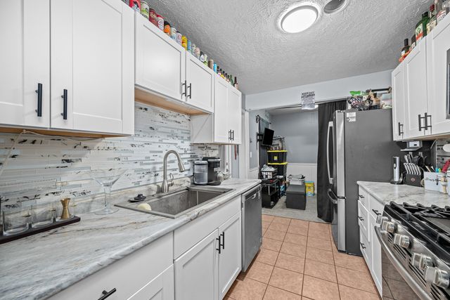 7318 Kelling Street, Davenport, IA 52806