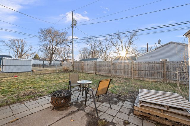 7318 Kelling Street, Davenport, IA 52806