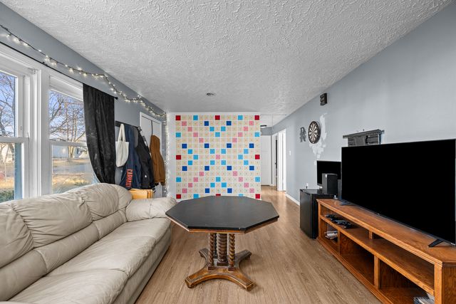 7318 Kelling Street, Davenport, IA 52806