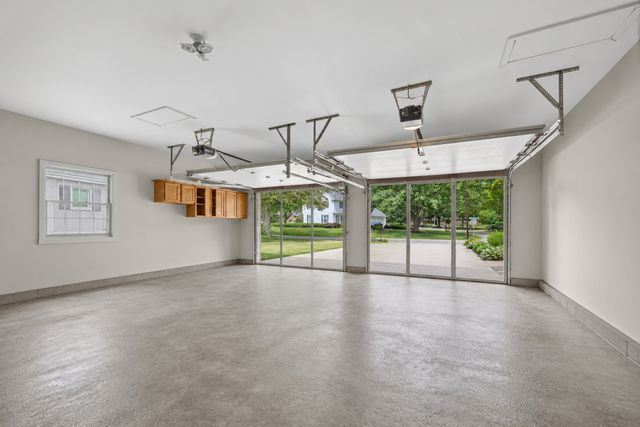 1340 Williamsburg Road, Rockford, IL 61107