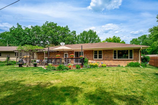 1340 Williamsburg Road, Rockford, IL 61107