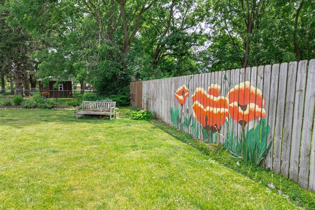 1340 Williamsburg Road, Rockford, IL 61107