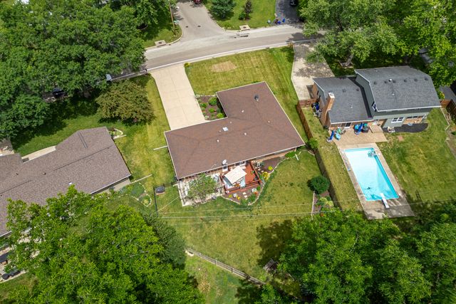 1340 Williamsburg Road, Rockford, IL 61107