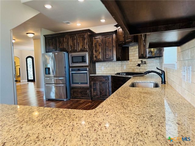 2021 Harvest Drive, Nolanville, TX 76559