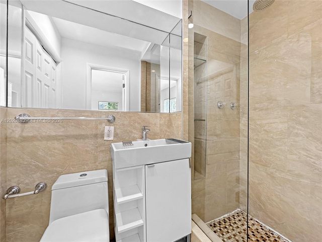 620 86th St B, Miami Beach, FL 33141