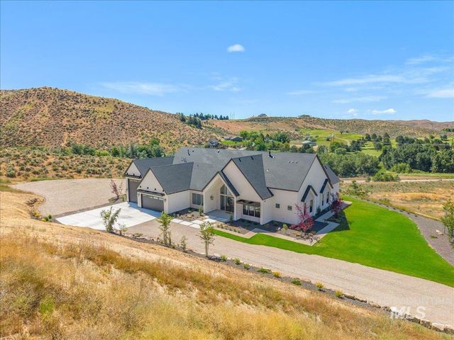 6400 N High Valley, Boise, ID 83714