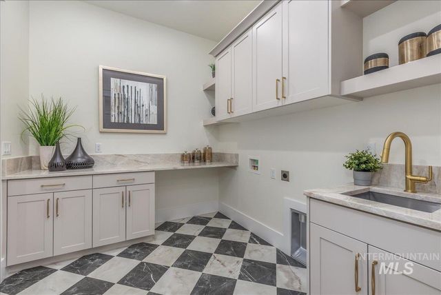 6400 N High Valley, Boise, ID 83714