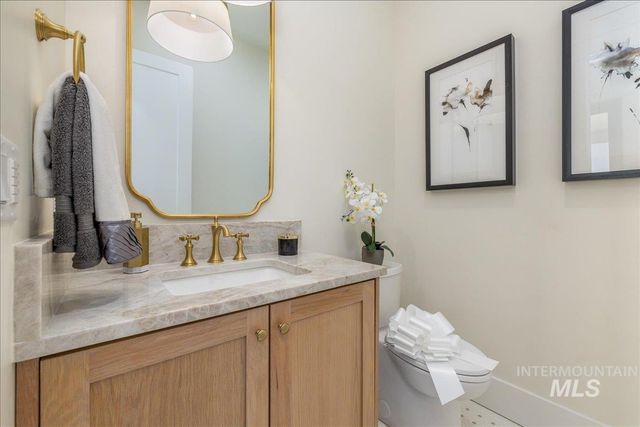 6400 N High Valley, Boise, ID 83714