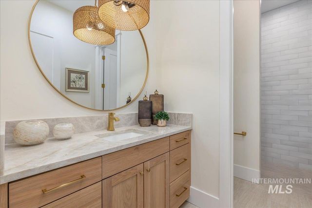 6400 N High Valley, Boise, ID 83714