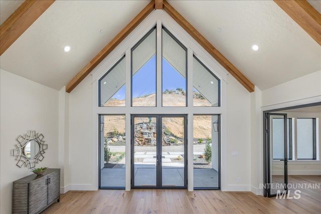 6400 N High Valley, Boise, ID 83714