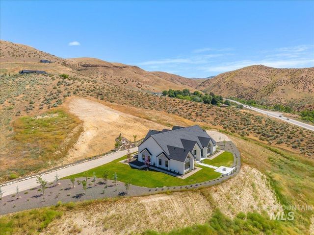 6400 N High Valley, Boise, ID 83714