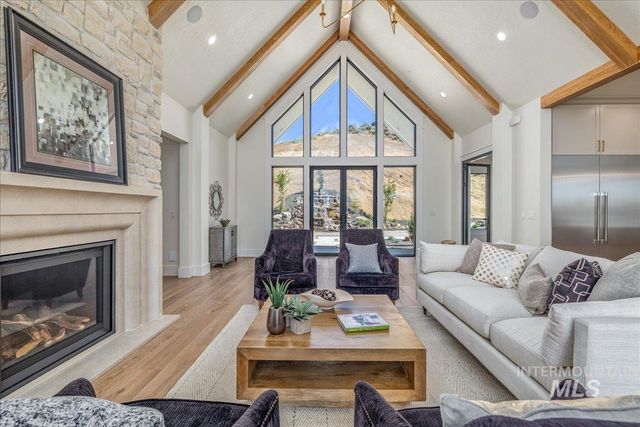 6400 N High Valley, Boise, ID 83714