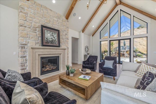 6400 N High Valley, Boise, ID 83714