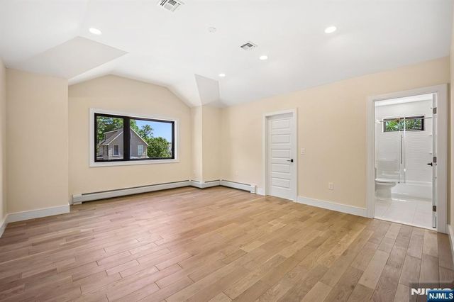 33 Lincoln Avenue, River Edge, NJ 07661
