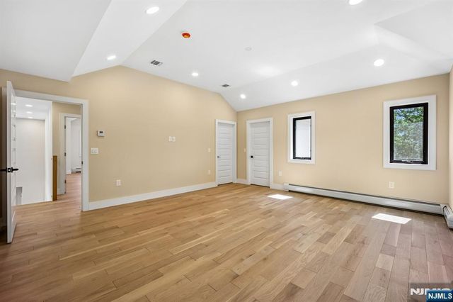 33 Lincoln Avenue, River Edge, NJ 07661