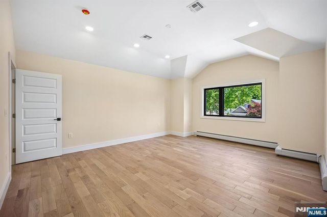 33 Lincoln Avenue, River Edge, NJ 07661