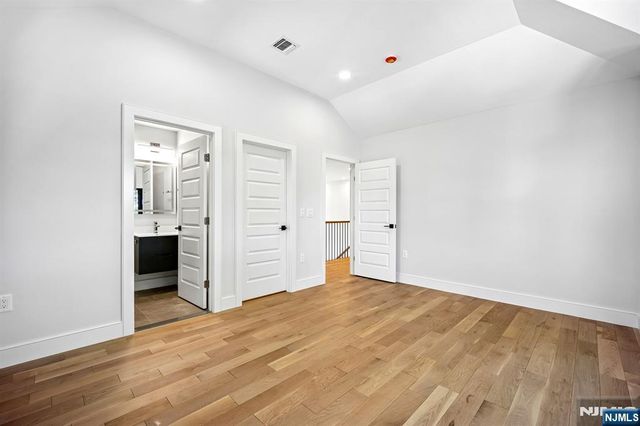 33 Lincoln Avenue, River Edge, NJ 07661