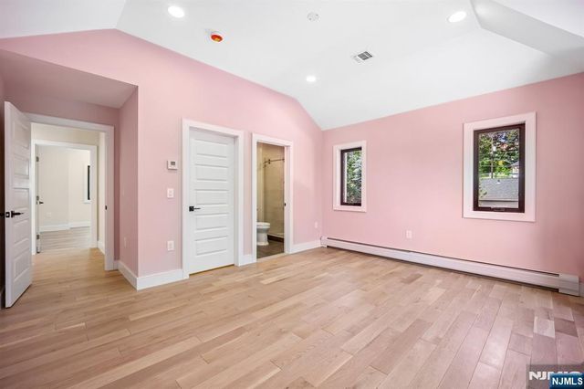33 Lincoln Avenue, River Edge, NJ 07661