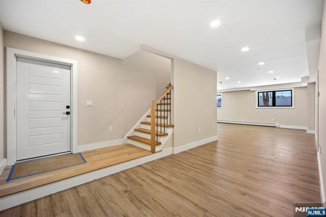 33 Lincoln Avenue, River Edge, NJ 07661