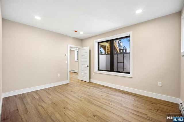 33 Lincoln Avenue, River Edge, NJ 07661