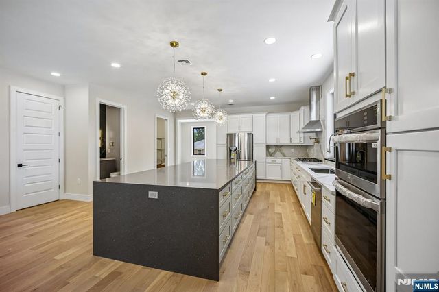 33 Lincoln Avenue, River Edge, NJ 07661