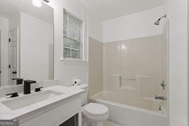 164 Bradford Station Drive, Sharpsburg, GA 30277