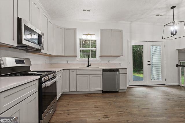 164 Bradford Station Drive, Sharpsburg, GA 30277