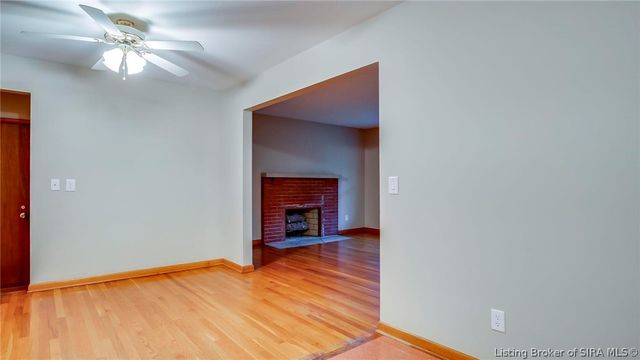 114 E Flamingo Drive, Jeffersonville, IN 47129