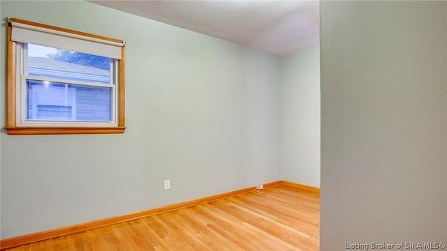 114 E Flamingo Drive, Jeffersonville, IN 47129
