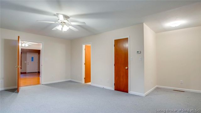 114 E Flamingo Drive, Jeffersonville, IN 47129