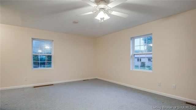 114 E Flamingo Drive, Jeffersonville, IN 47129