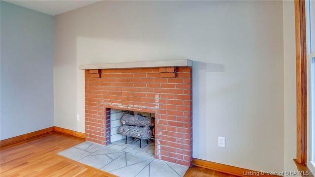 114 E Flamingo Drive, Jeffersonville, IN 47129