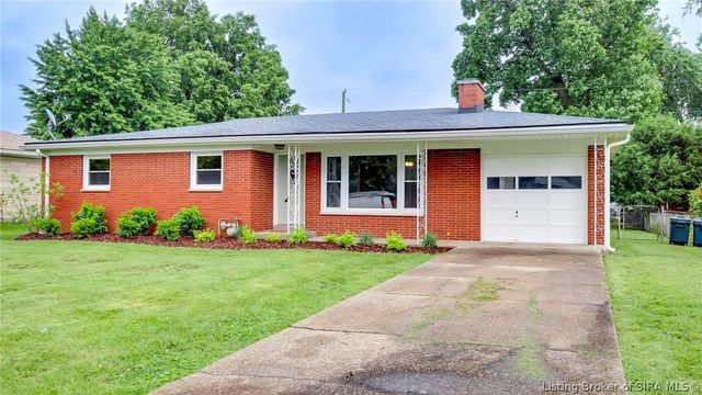 114 E Flamingo Drive, Jeffersonville, IN 47129