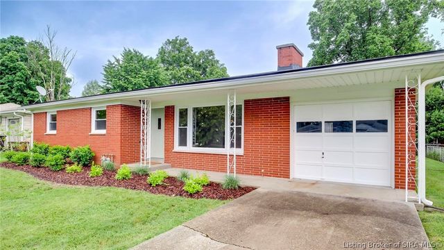 114 E Flamingo Drive, Jeffersonville, IN 47129