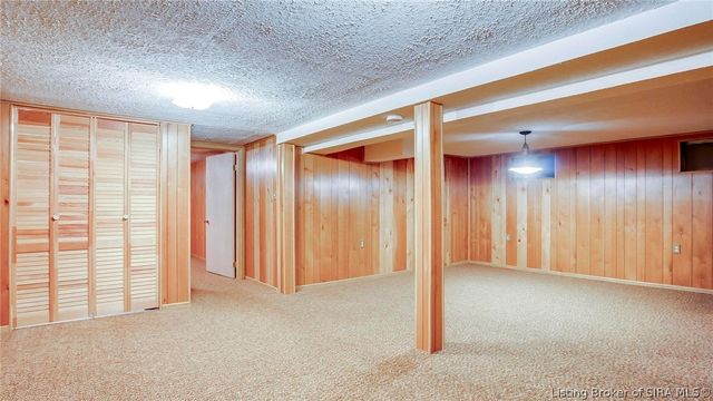 114 E Flamingo Drive, Jeffersonville, IN 47129