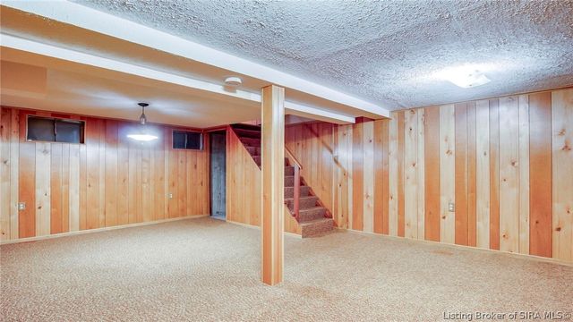 114 E Flamingo Drive, Jeffersonville, IN 47129